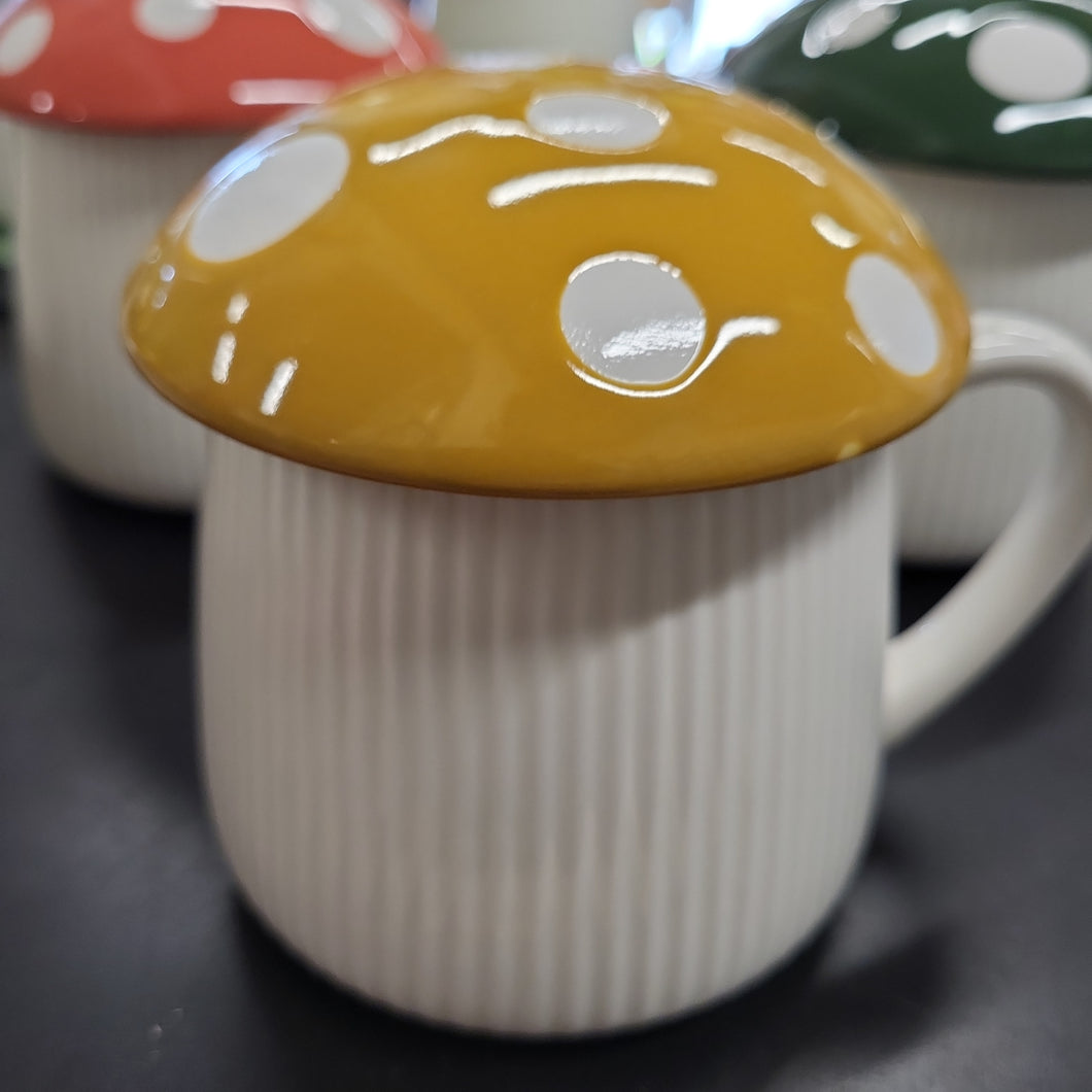 Mug, mushroom yellow