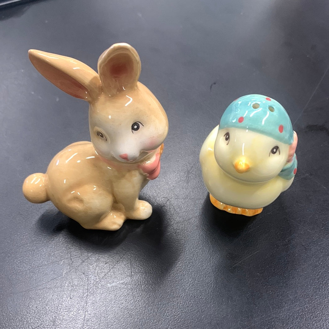 Salt & Pepper Shaker, Bunny and Chick