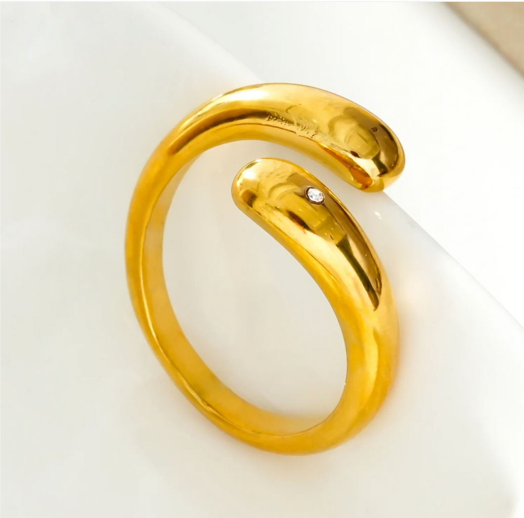 Hackney Nine,  Garuva Gold Ring