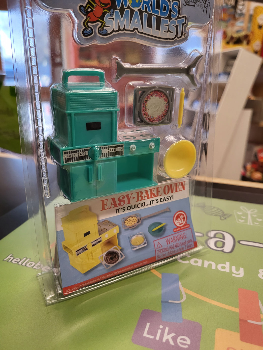 World's Smallest, Easy Bake Oven